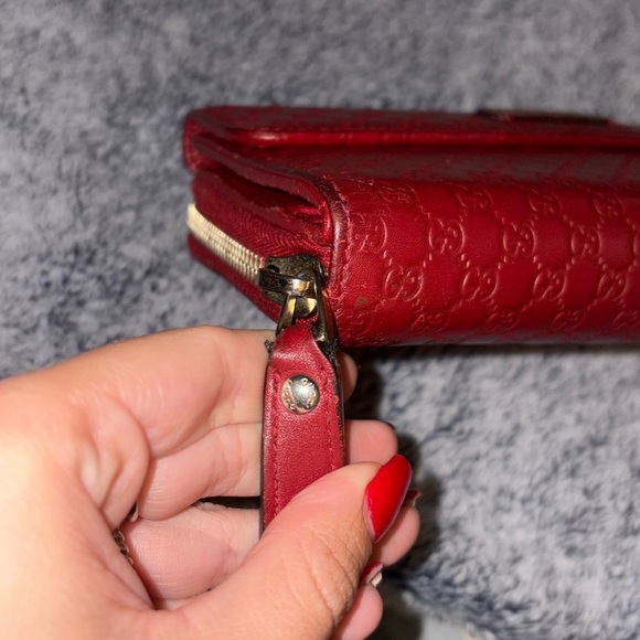 Gucci Microguccisima Red Leather Wallet - Picture 10 of 11